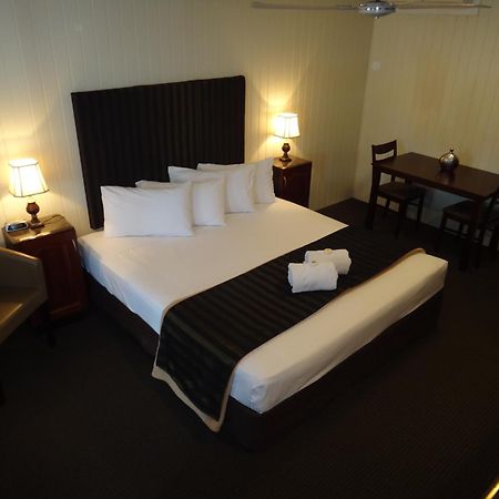 Country Plaza Motor Inn Mackay Rom bilde