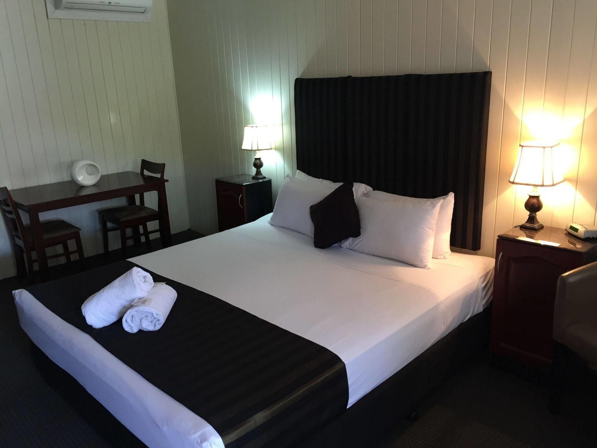 Country Plaza Motor Inn Mackay Eksteriør bilde